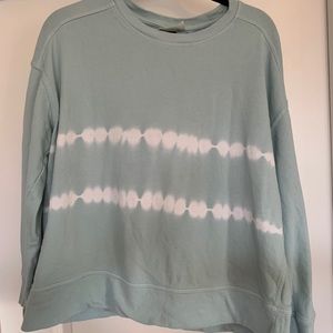 Women’s Universal Threads Tie Dye Terry Pull Over